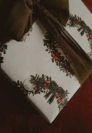 Set Of 3 Pieces Christmas Wreath white Wrapping Paper